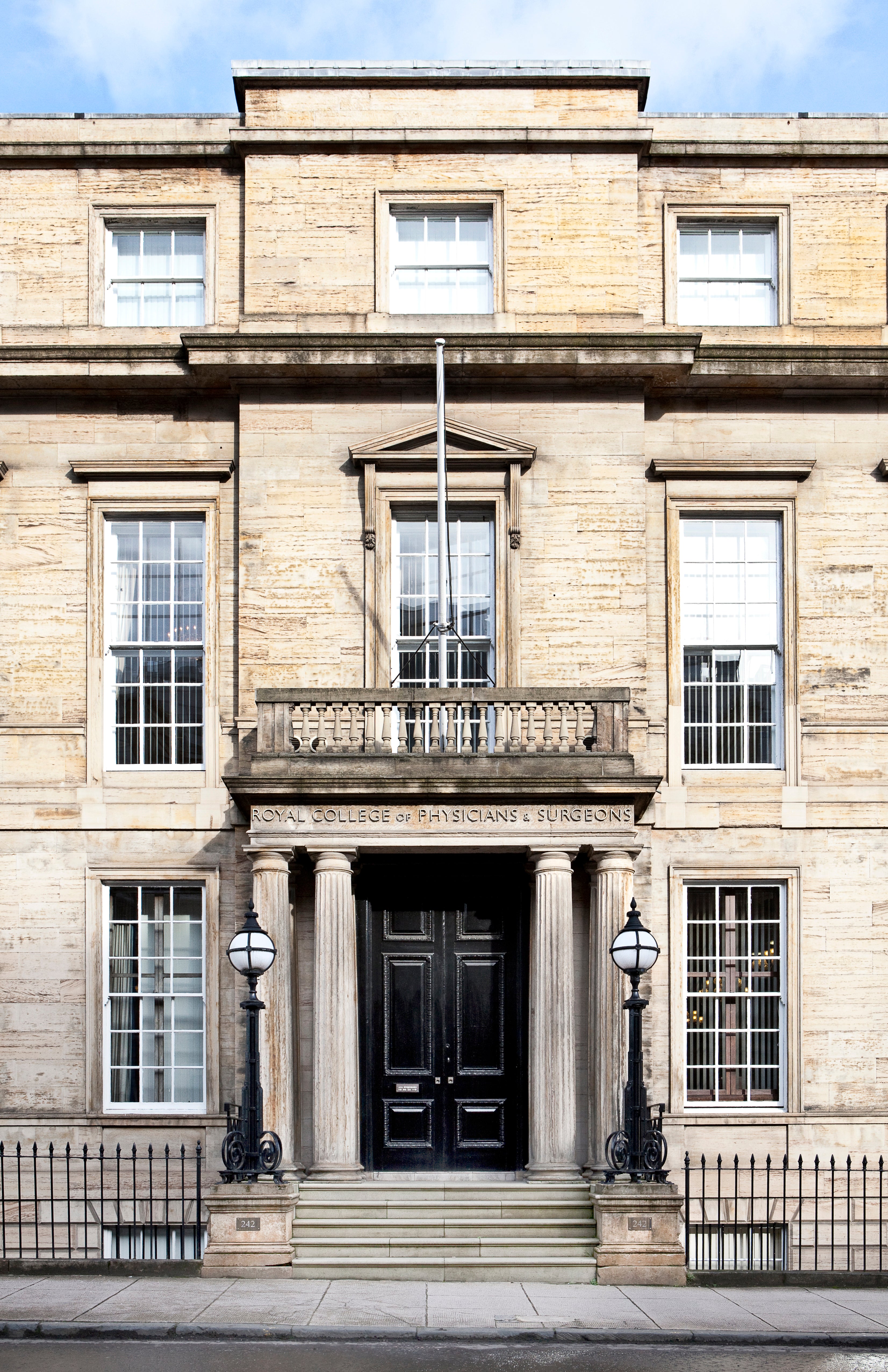 The Bookmonger Presents: Damian Barr in Conversation with Nicola Meighan at 1599 at the Royal College