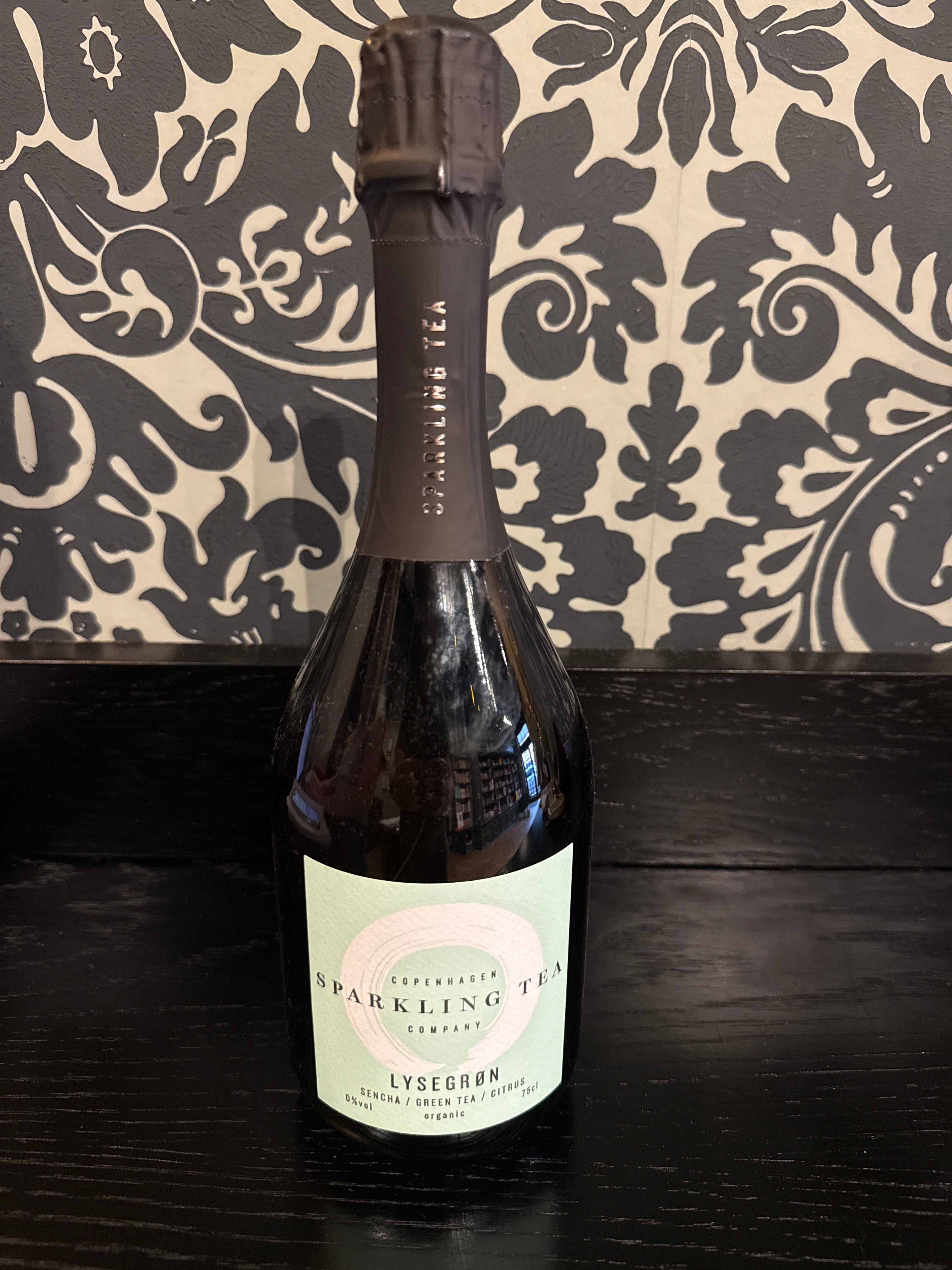 Bottle of Copenhagen Sparkling Tea Co. Lysegron