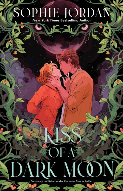 9781668075036, Kiss of a Dark Moon : Volume 2